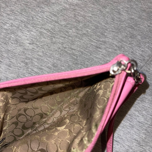 Vintage Coach Tote Bag and Matching Wristlet - Picture 7 of 7